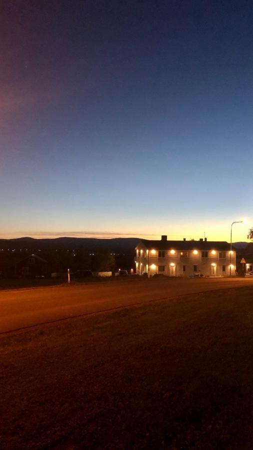 Fin Laegenhet I Centrala Oviken, Mellan Fjaell&Stad Luaran gambar